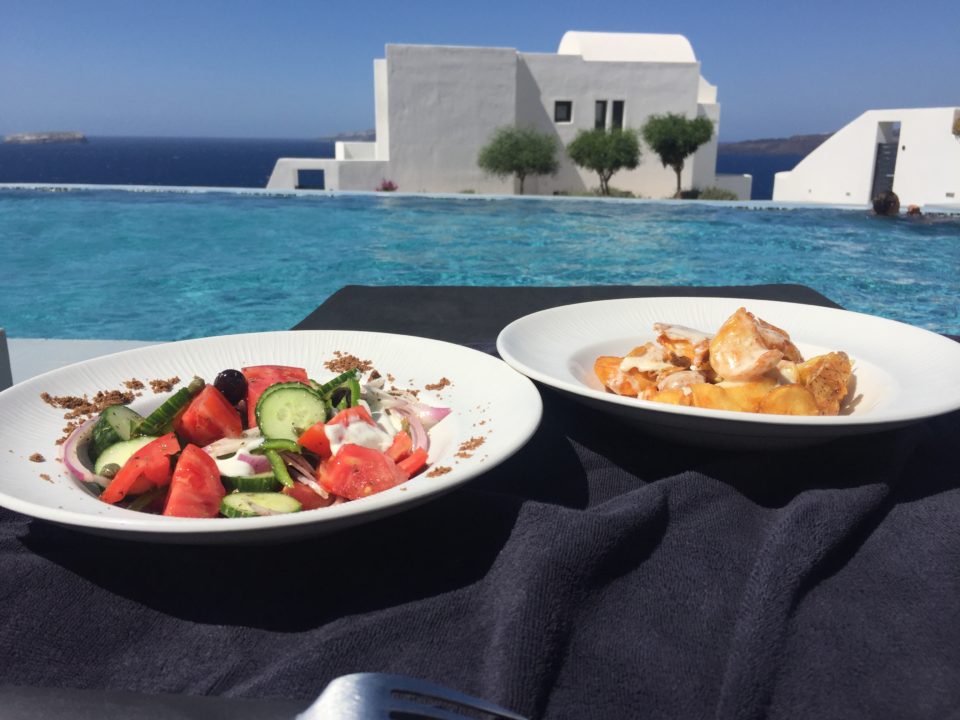 https://karissapwellness.com/2016/09/eat-breathe-fall-love-santorini/