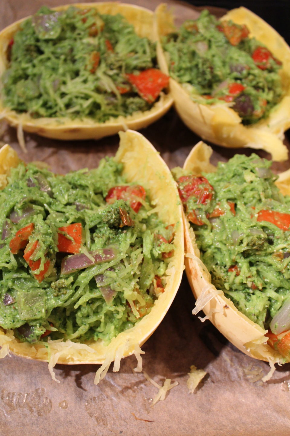 https://karissapwellness.com/2016/11/pesto-spaghetti-squash/ 