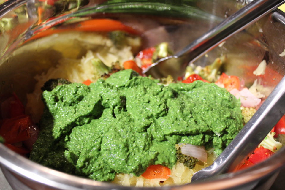 https://karissapwellness.com/2016/11/pesto-spaghetti-squash/ 