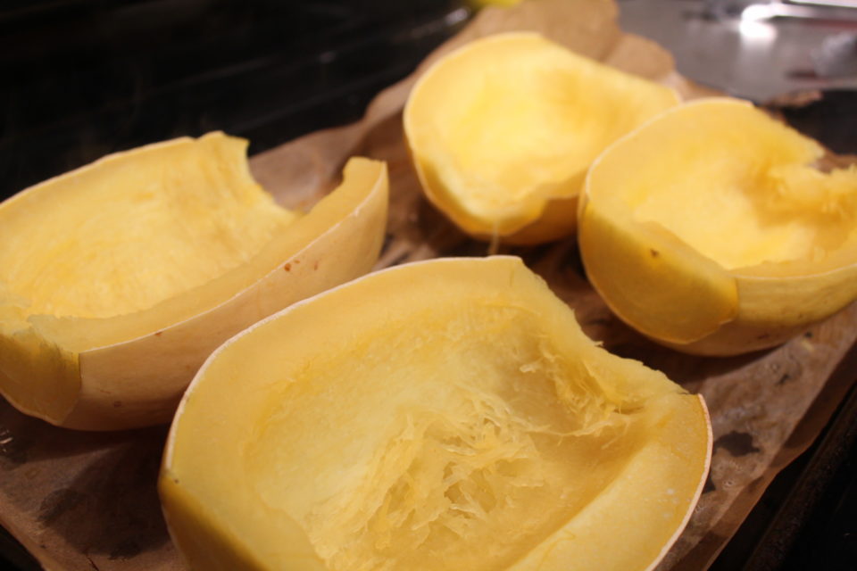 https://karissapwellness.com/2016/11/pesto-spaghetti-squash/ 