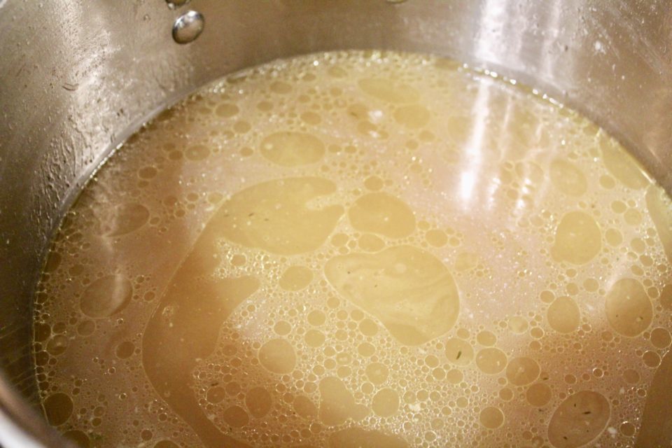https://karissapwellness.com/2017/01/chicken-broth/