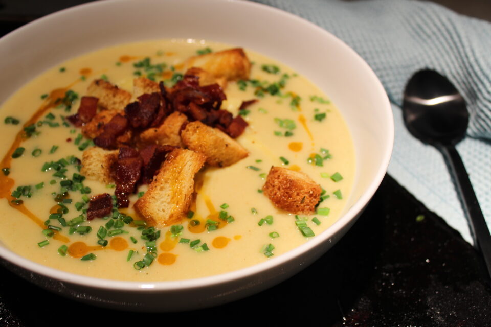 https://karissapwellness.com/2017/02/cheddar-ale-cauliflower-soup/