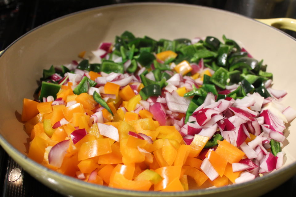 https://karissapwellness.com/2017/04/enchilada-stuffed-spaghetti-squash/ IMG 1207 960x640