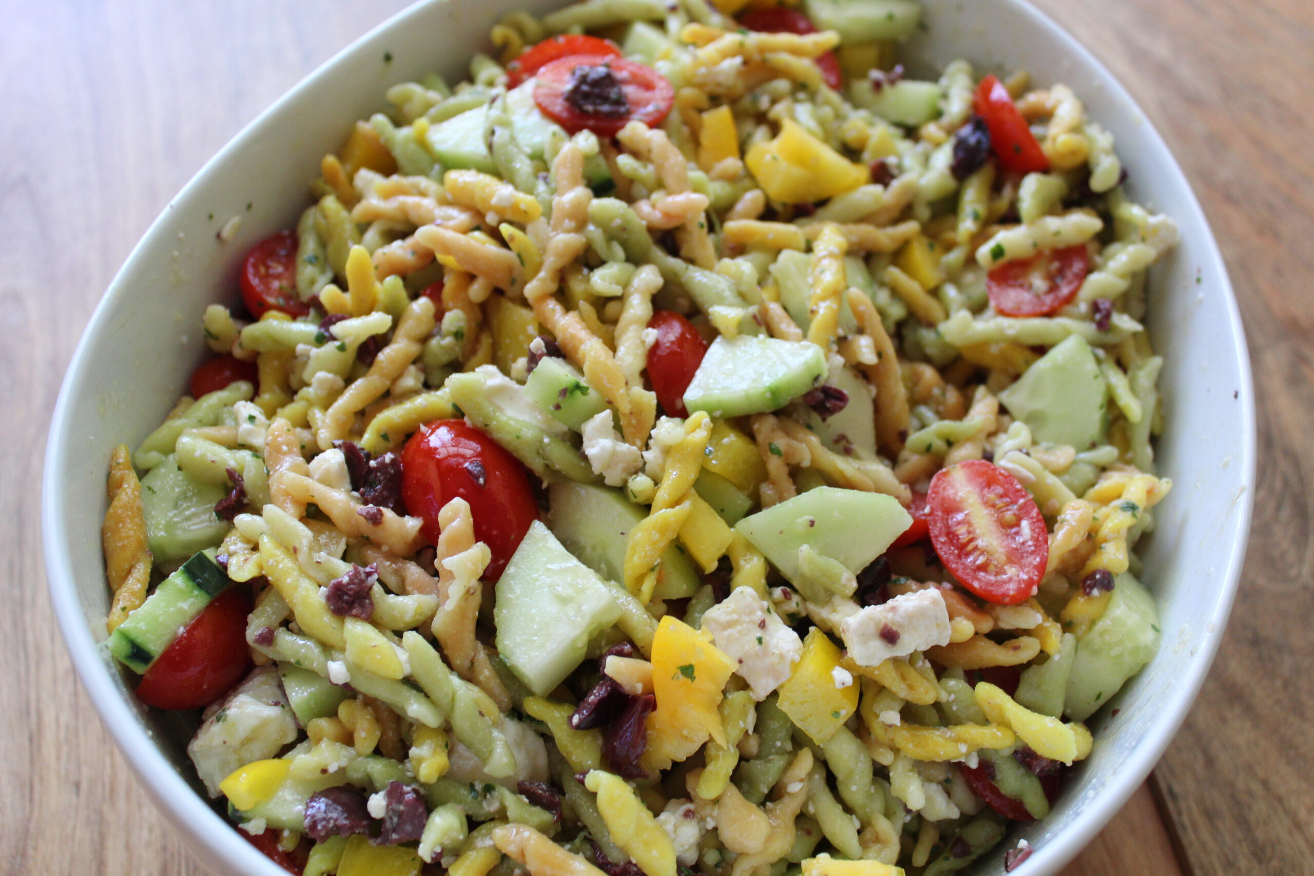 https://karissapwellness.com/greek-pasta-salad/
