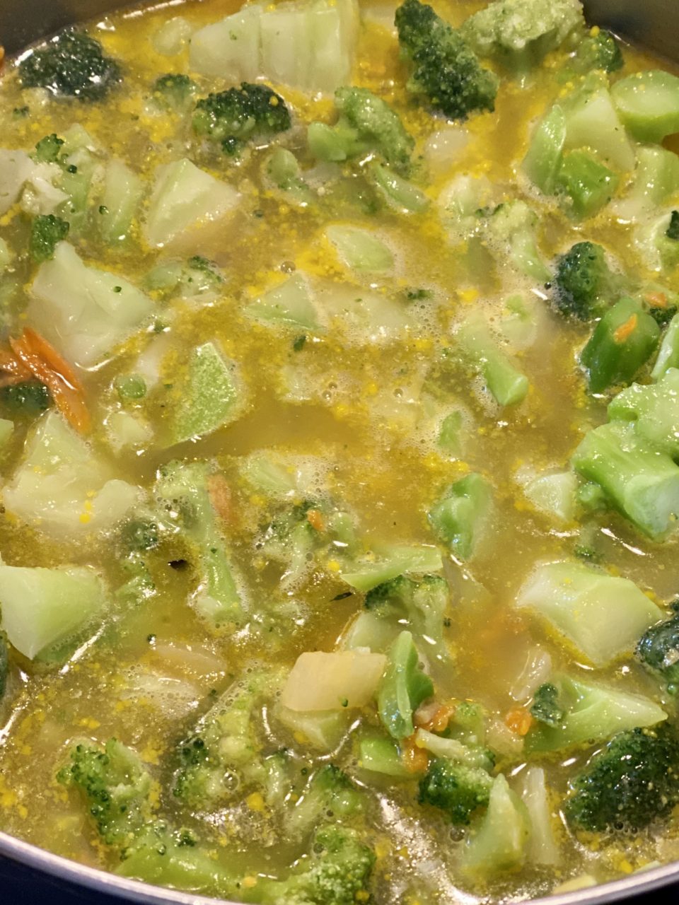 Easy Broccoli Cheddar Soup IMG 1882 960x1280
