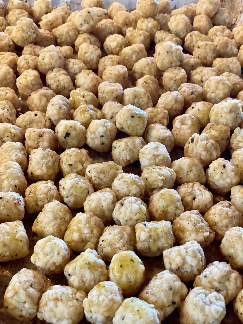 (Gourmet) BLTs and Tater Tots Recipe IMG 2015 960x1280