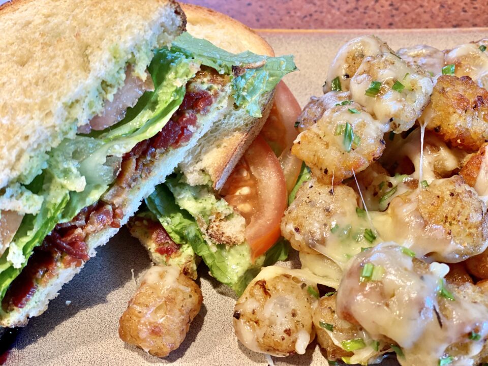 (Gourmet) BLTs and Tater Tots Recipe IMG 2022 960x720