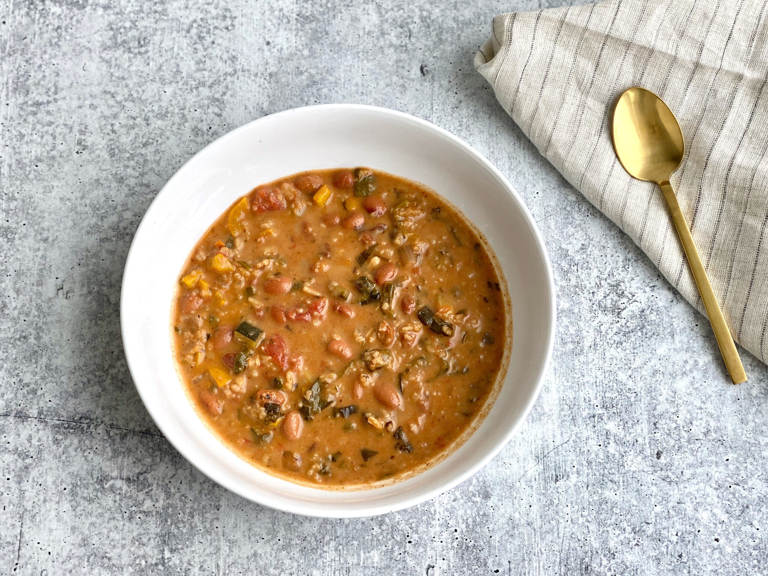 Veggie Enchilada Soup || www.eatbreathelove.net