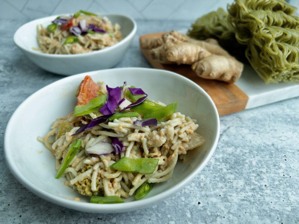 Easy Ramen with Peanut Coconut Sauce APC 0040 960x720